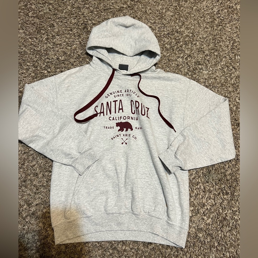 Santa Cruz sweater size M